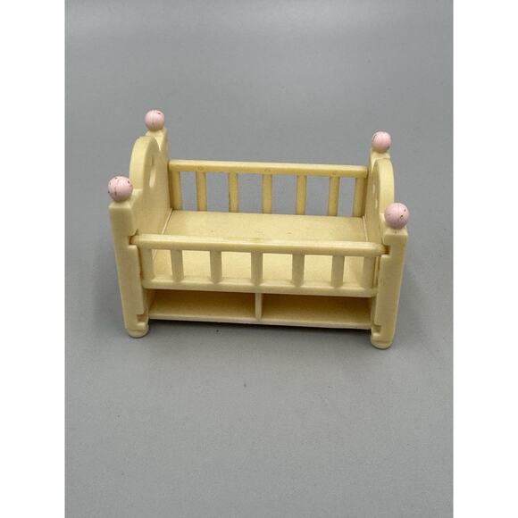 Sylvanian Families Crib W/ Set Of Calico Critters & 2 Chairs READ DETAILS - Picture 8 of 13